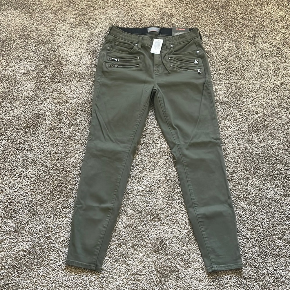 NWT torrid sky high skinny jeans pants size 10. Retails $80